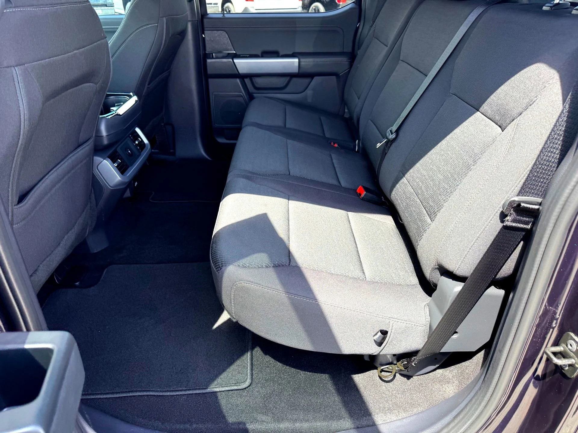 Used 2025  Ford XLT image 16