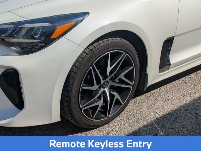 Used 2022 White Kia GT-Line image 8