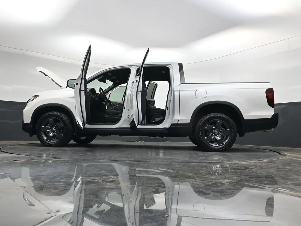 New 2026 Platinum White Pearl Honda TrailSport image 37