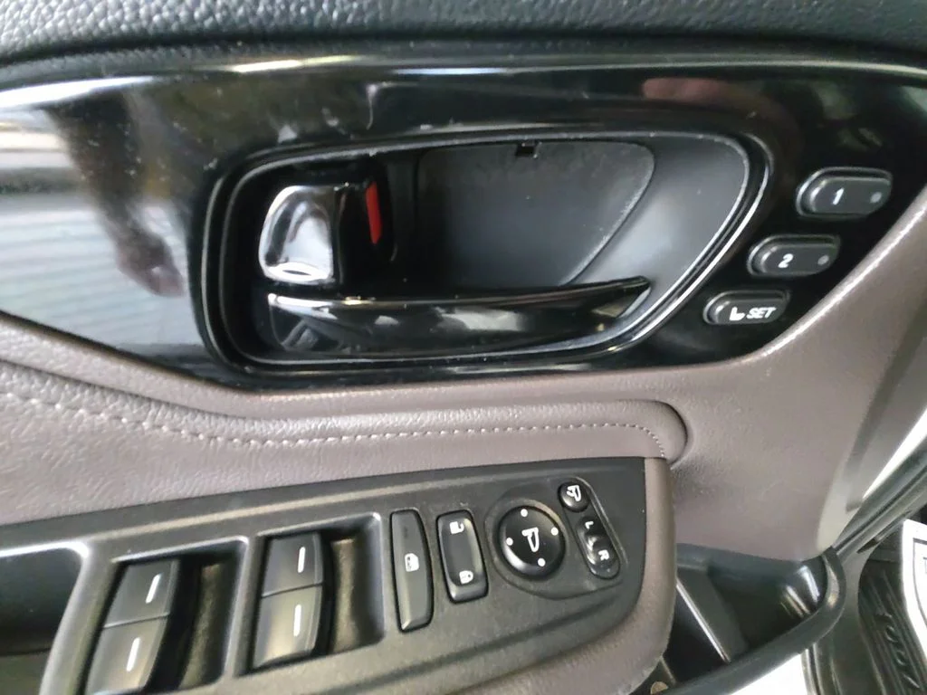 Used 2019 White Honda Elite image 26