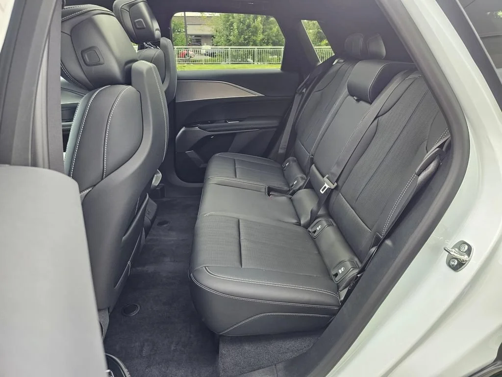 New 2027 Vibrant White Tricoat Cadillac Sport image 16