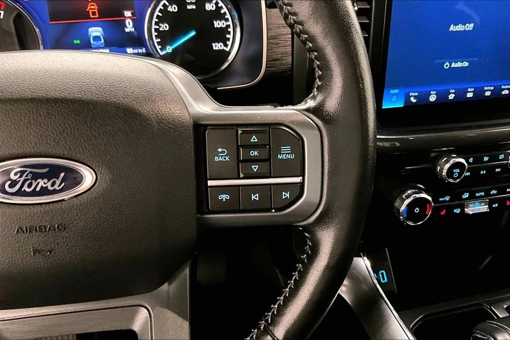 Used 2022 Black Ford XLT image 13