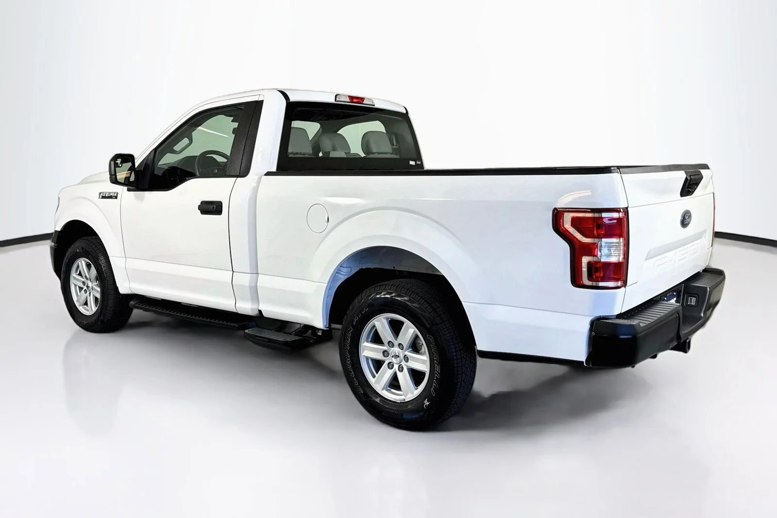Used 2020 Oxford White Ford XL image 7