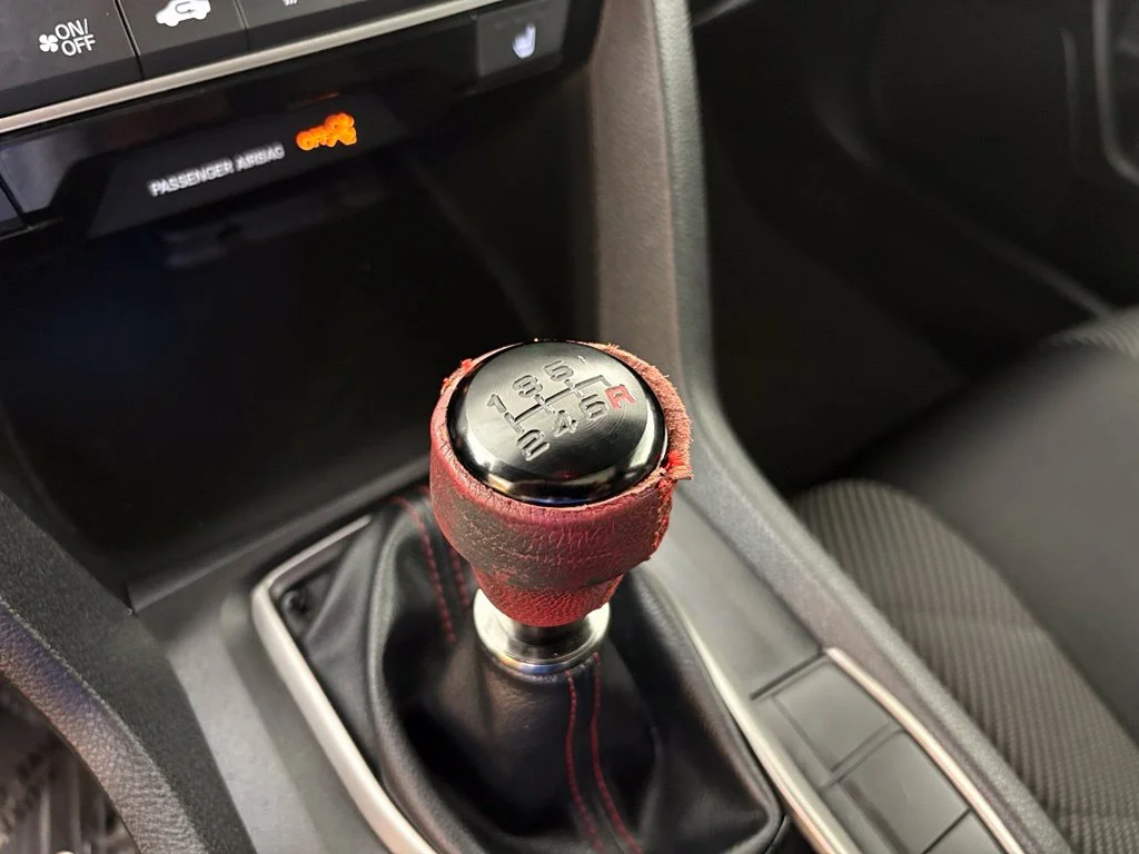 Used 2018 White Honda Si image 31