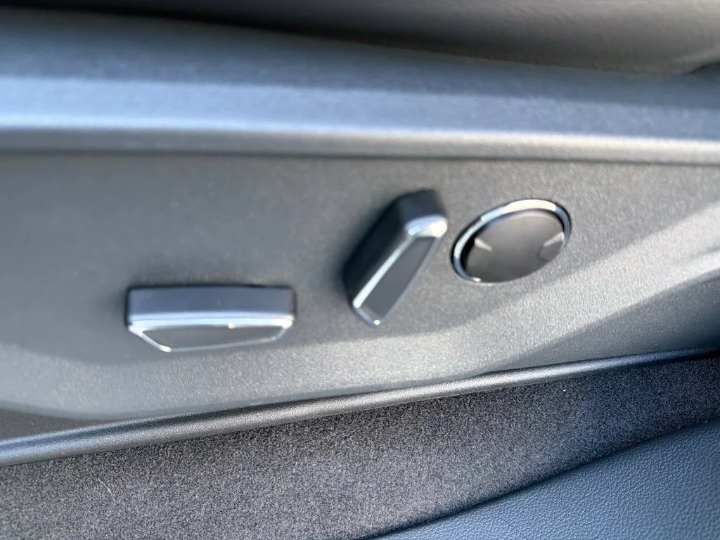 New 2026 Agate Black Metallic Ford Lariat® image 17