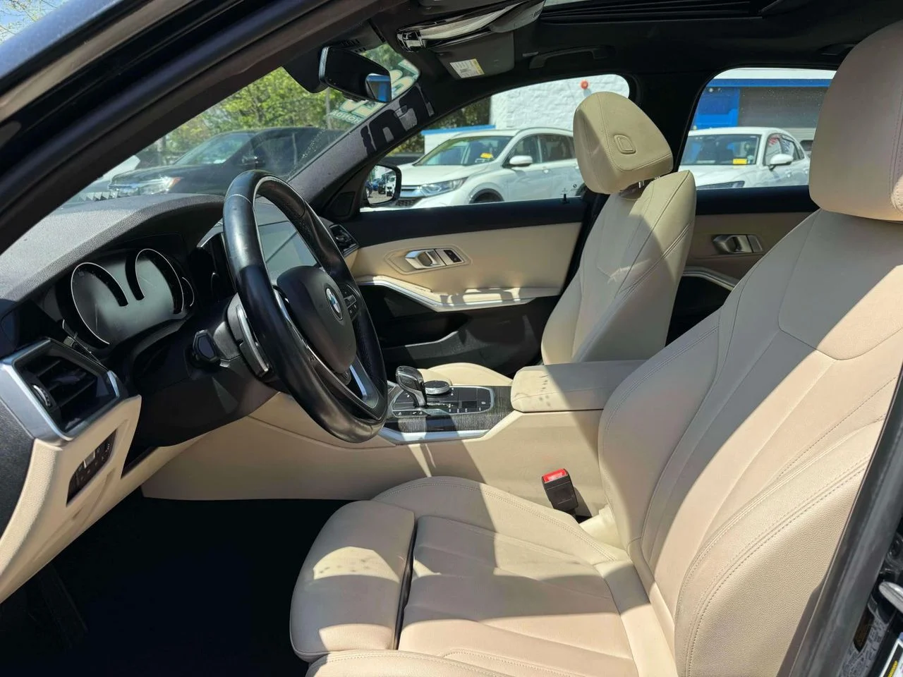 Used 2020 Jet Black BMW xDrive image 18