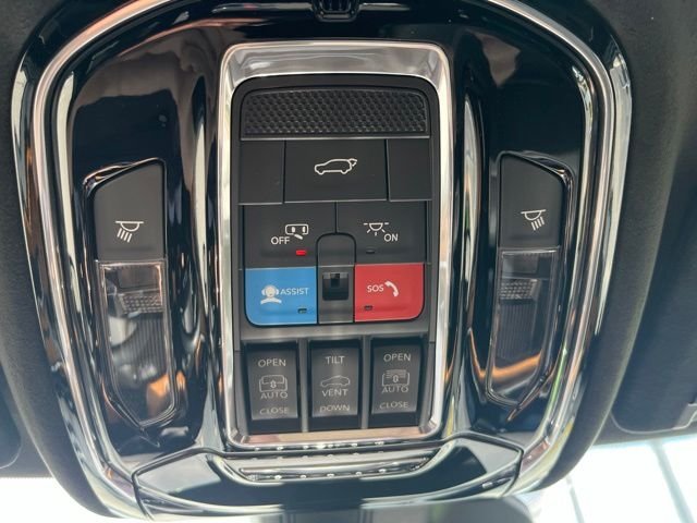 Used 2023 Diamond Black Jeep Summit Reserve 4xe image 22