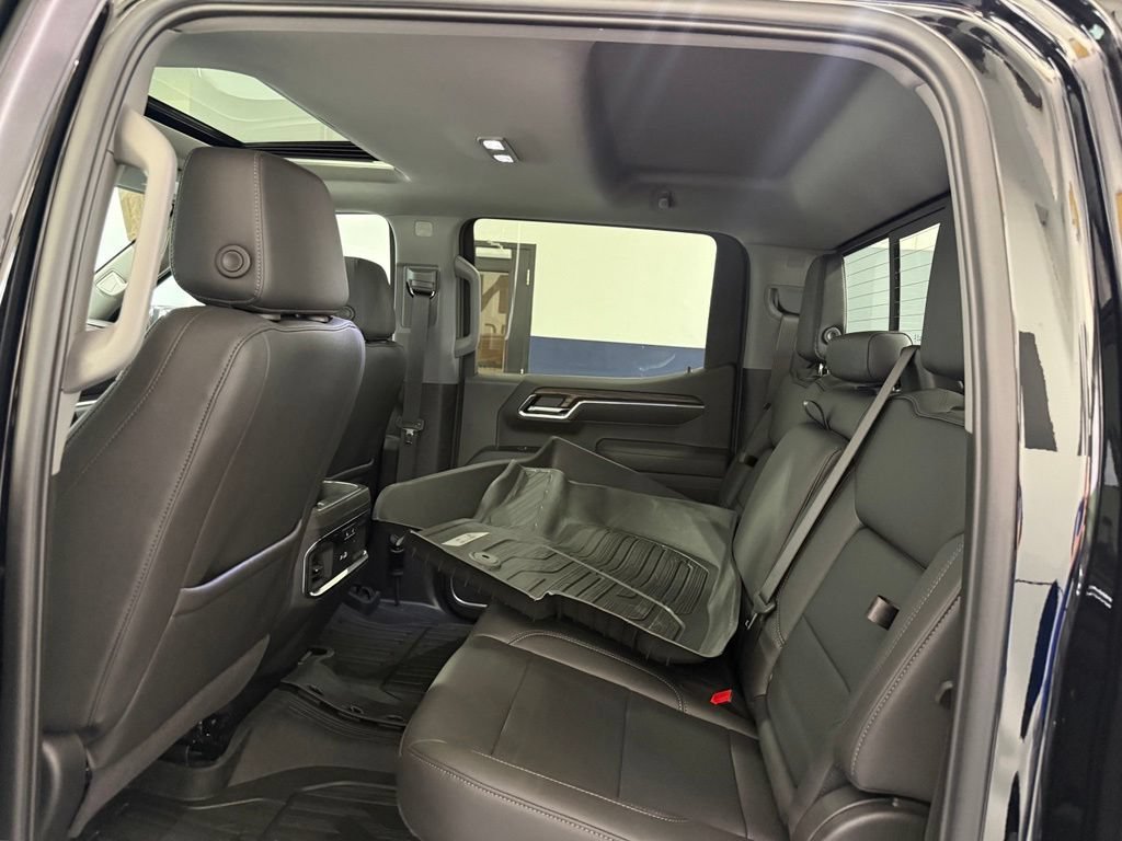 New 2026 Onyx Black GMC SLT image 18