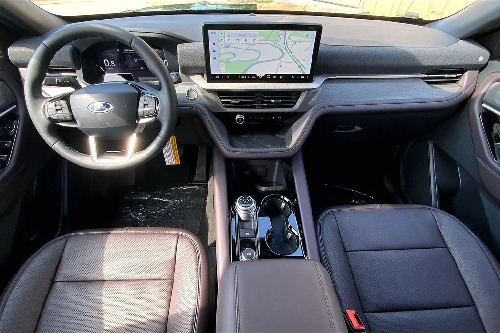 New 2026 Black Ford Platinum image 5