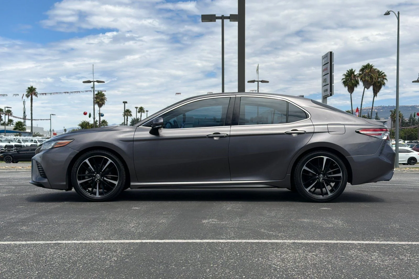 Used 2018 Gray Toyota XSE image 9
