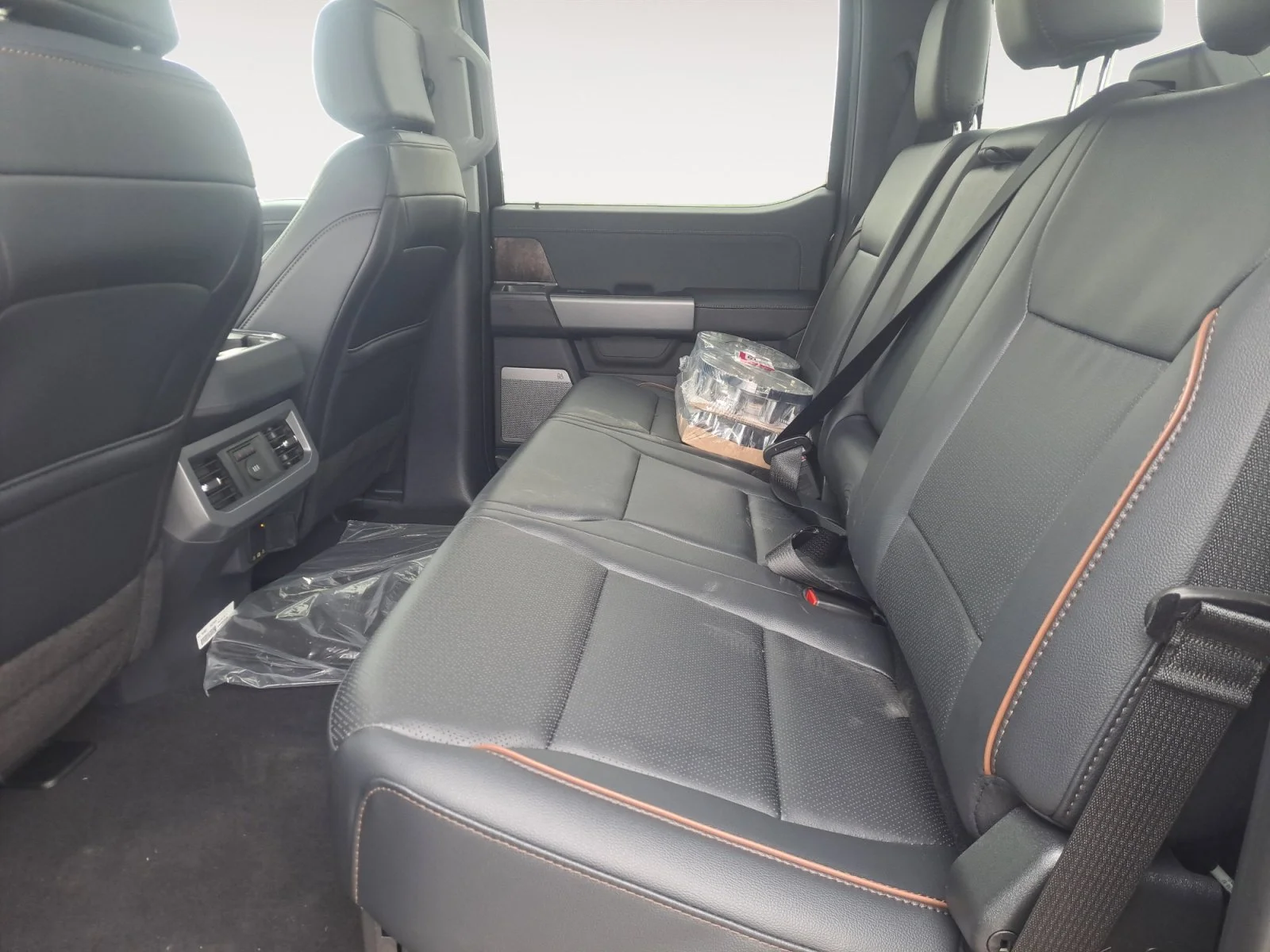 New 2026 Agate Black Metallic Ford LARIAT image 23