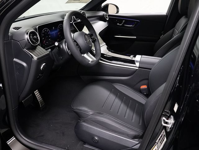 New 2026 Black Mercedes-Benz GLC 300 image 35