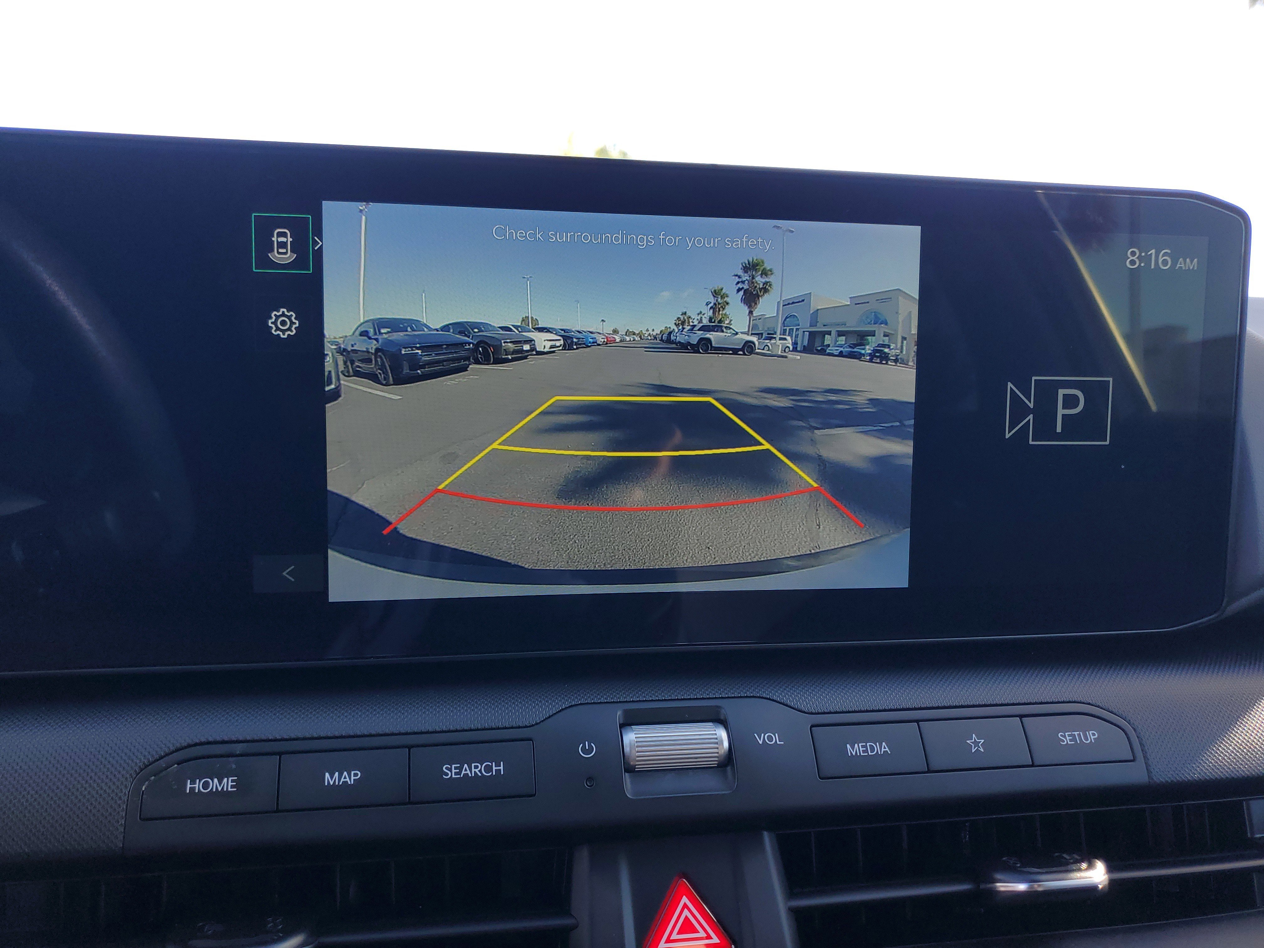 Used 2025 White Kia LXS image 18