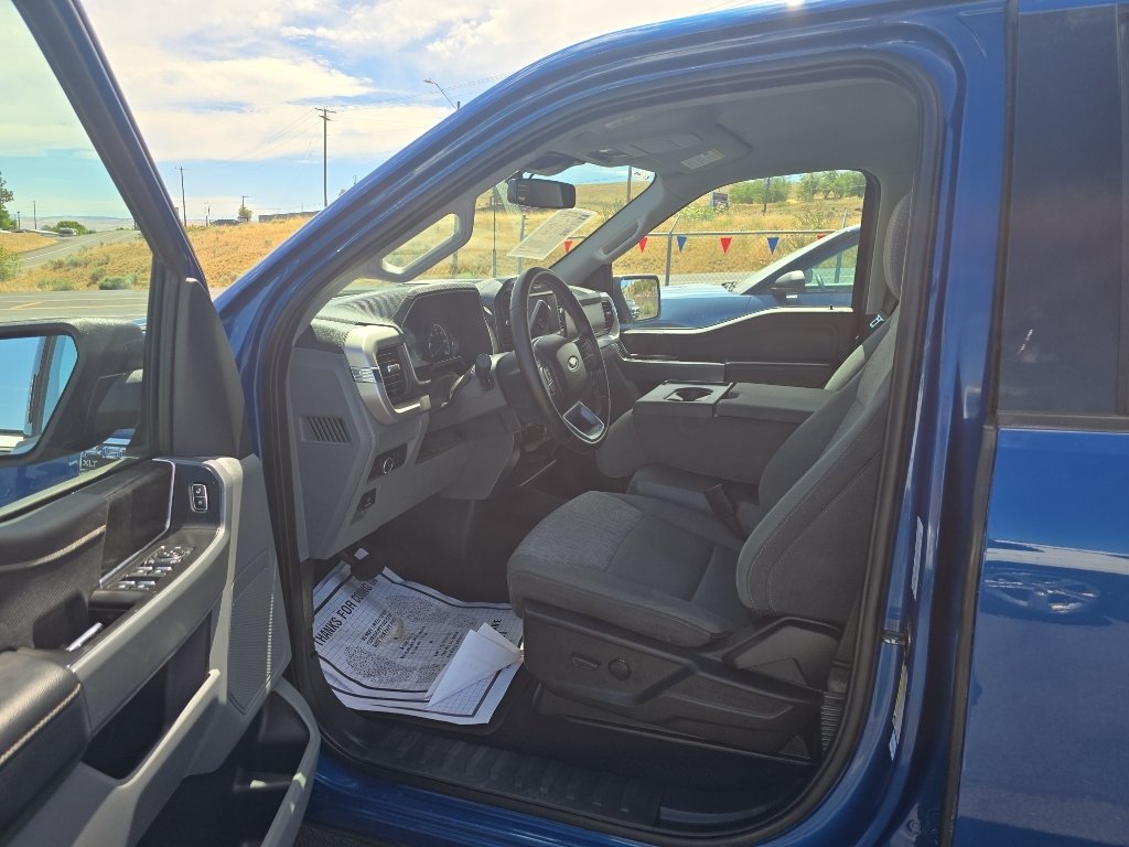 Used 2023 Blue Ford XLT image 8