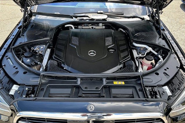 Used 2022 Black Mercedes-Benz S 580 image 26