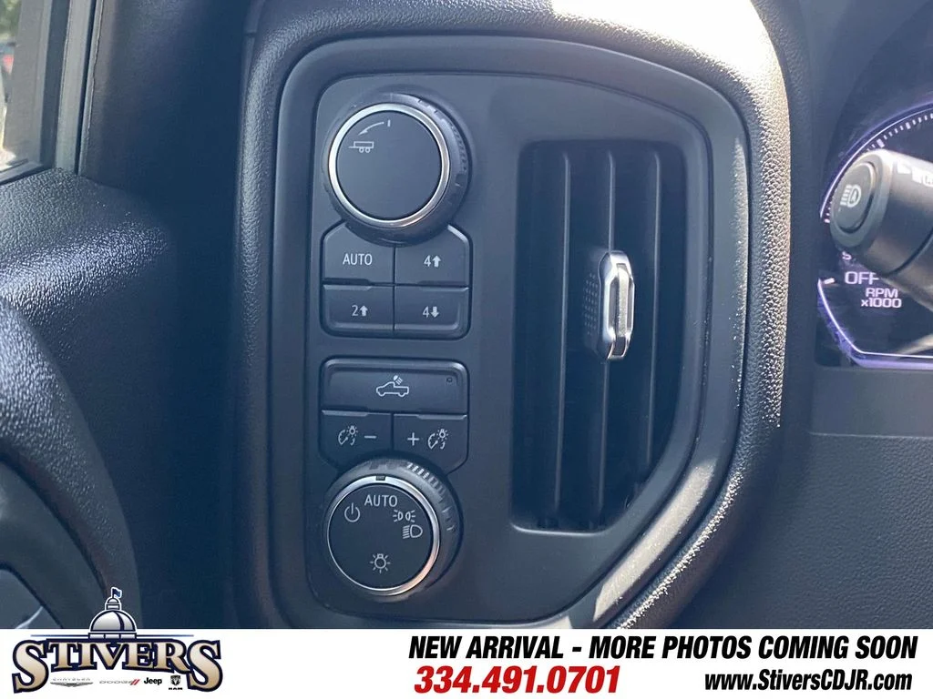 Used 2024 White Chevrolet Custom Trail Boss image 32