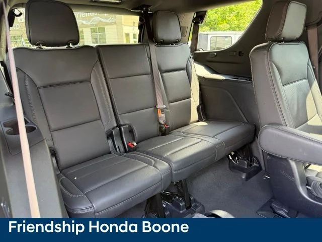 Used 2025 Silver GMC Denali image 48