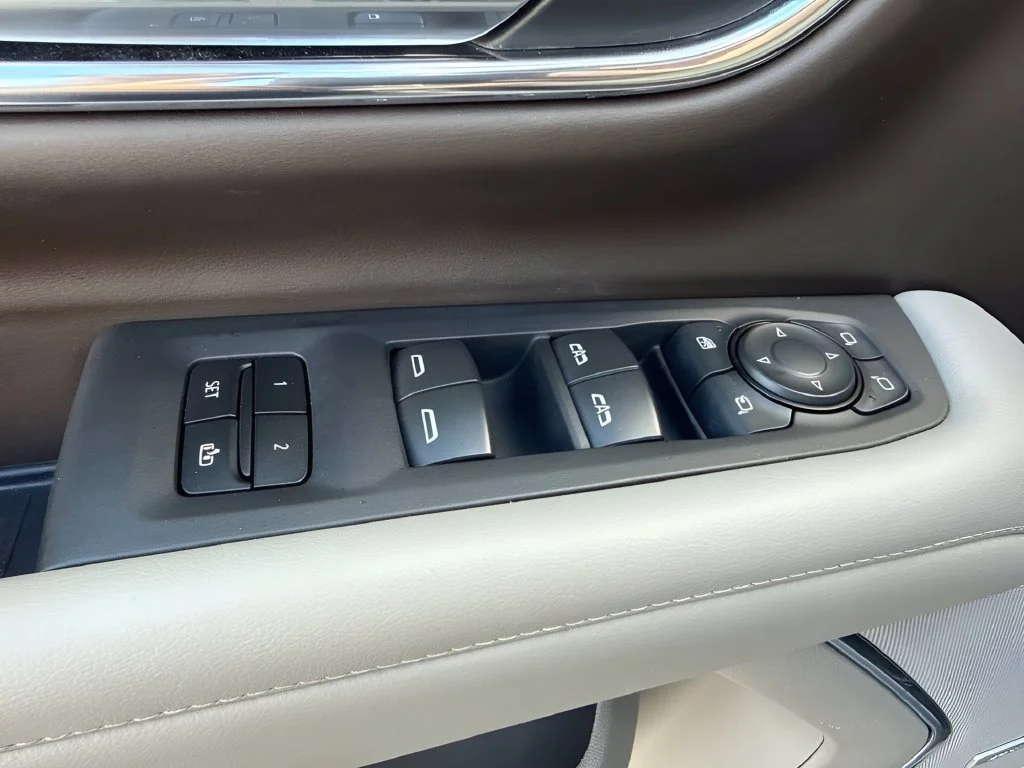 Used 2023 STERLING GRAY METALLIC Chevrolet Z71 image 31