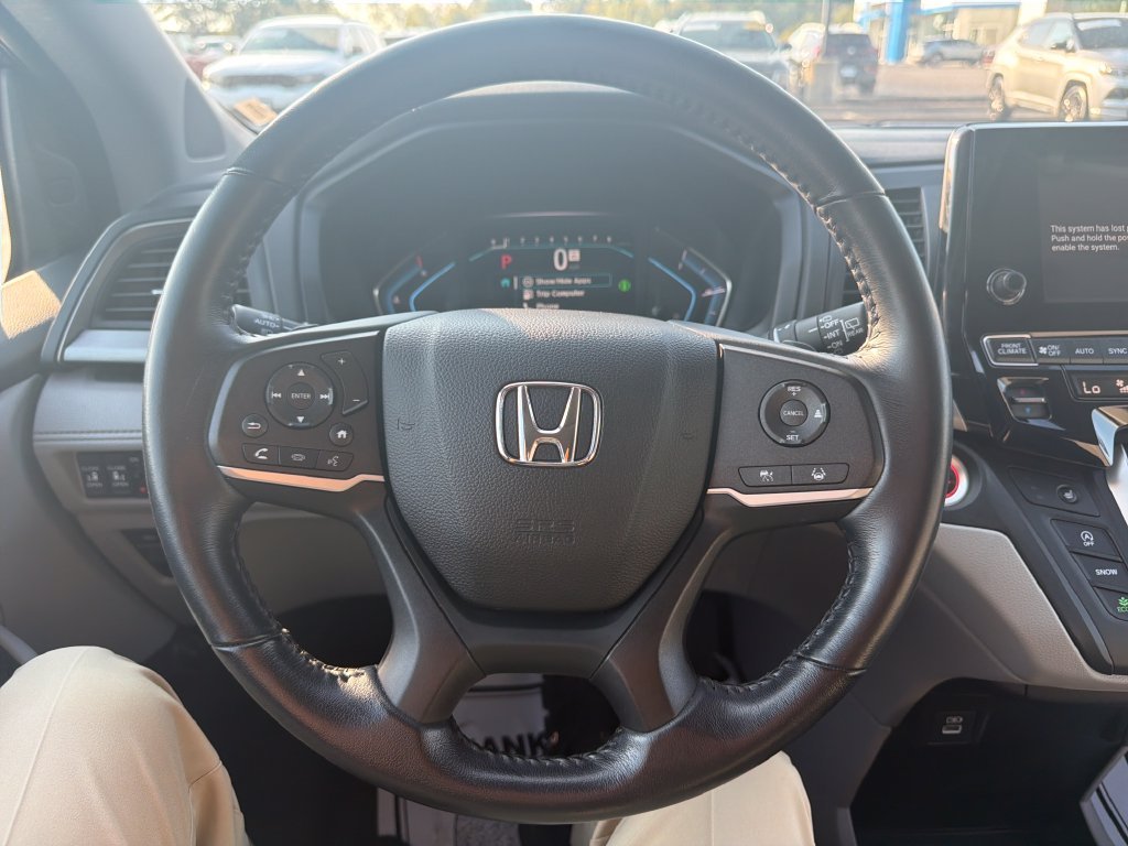Used 2023  Honda EX-L image 16