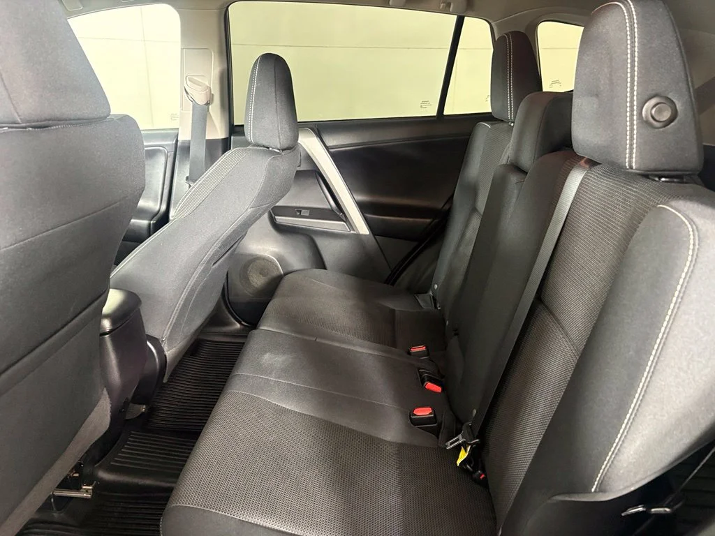 Used 2018 Black Toyota XLE image 37
