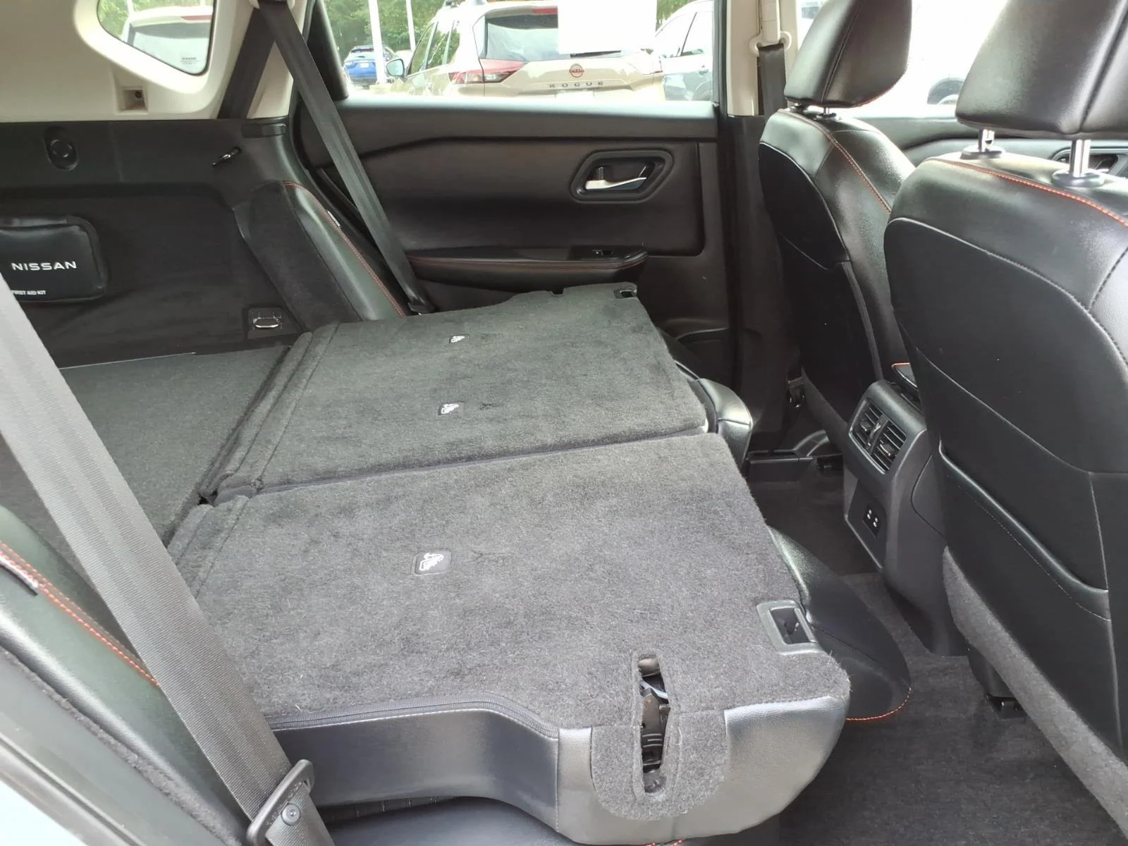 Used 2025 Boulder Gray Pearl Nissan Rock Creek image 23