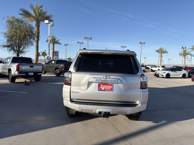 2022 Toyota 4Runner SR5 - Photo 6