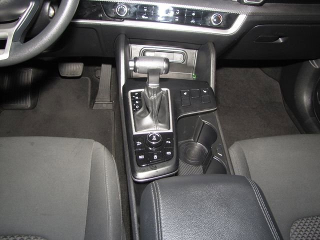 Used 2023 Snow White Pearl Kia LX image 15