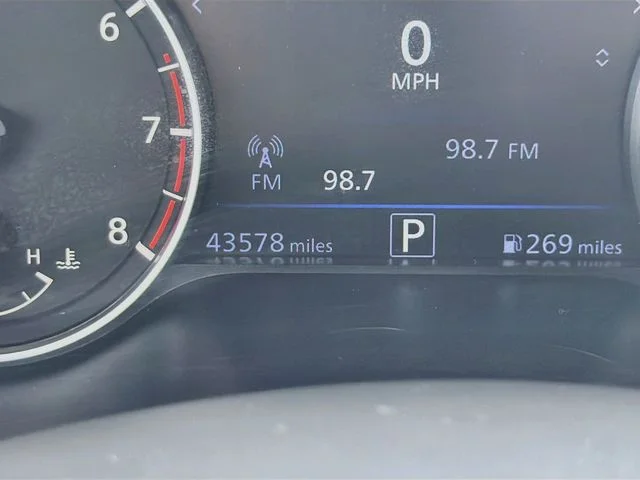 Used 2025 Gray Nissan 2.5 SV image 12