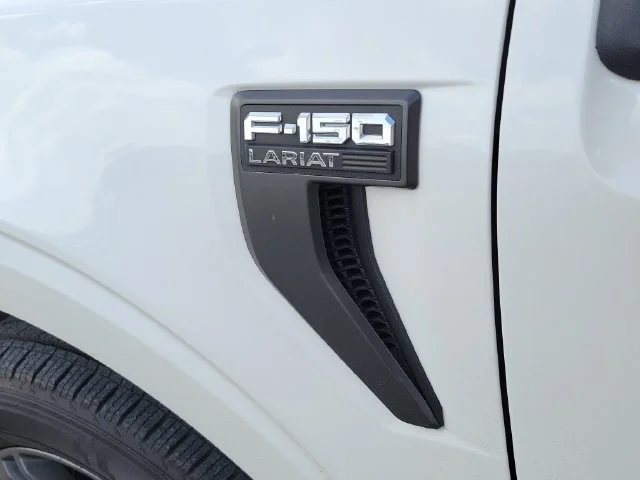 Used 2023 White Metallic Ford Lariat image 8