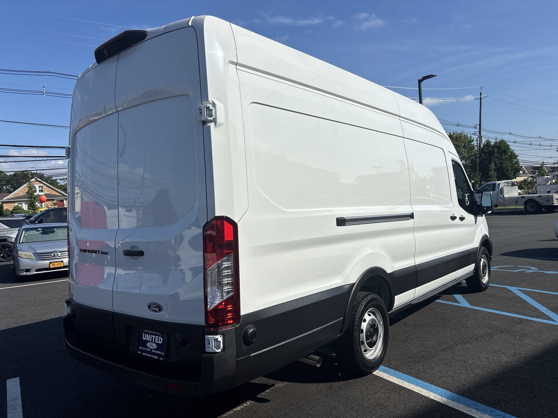 New 2026 Oxford White Ford Cargo Van image 34