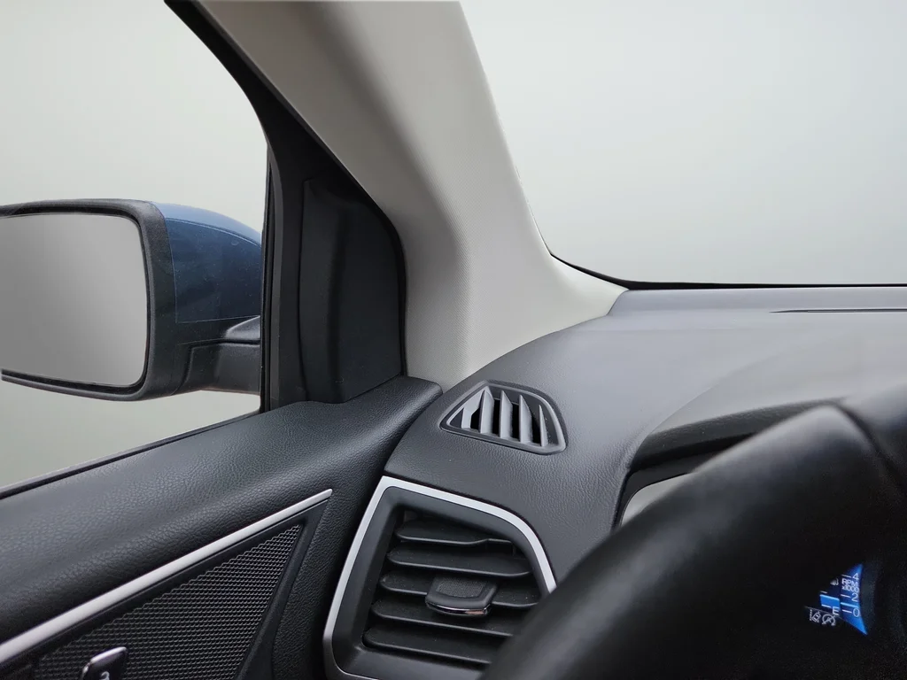 Used 2019 Blue Ford SEL image 23