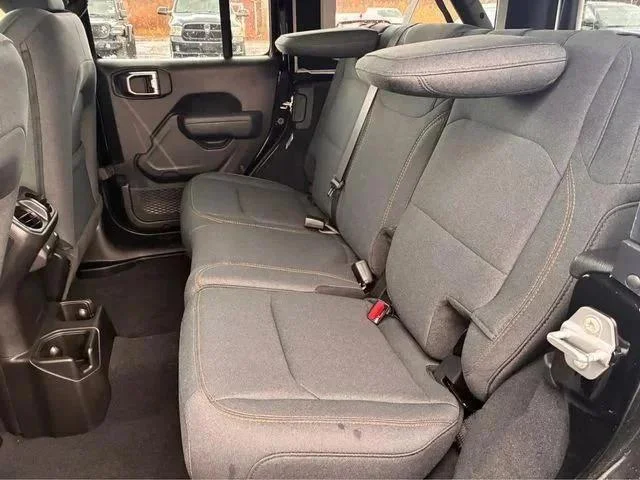 2026 Jeep Wrangler 4-Door Willys - Photo 11