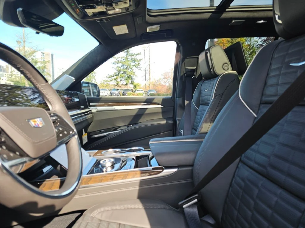 2026 Cadillac Escalade Platinum Sport - Photo 23