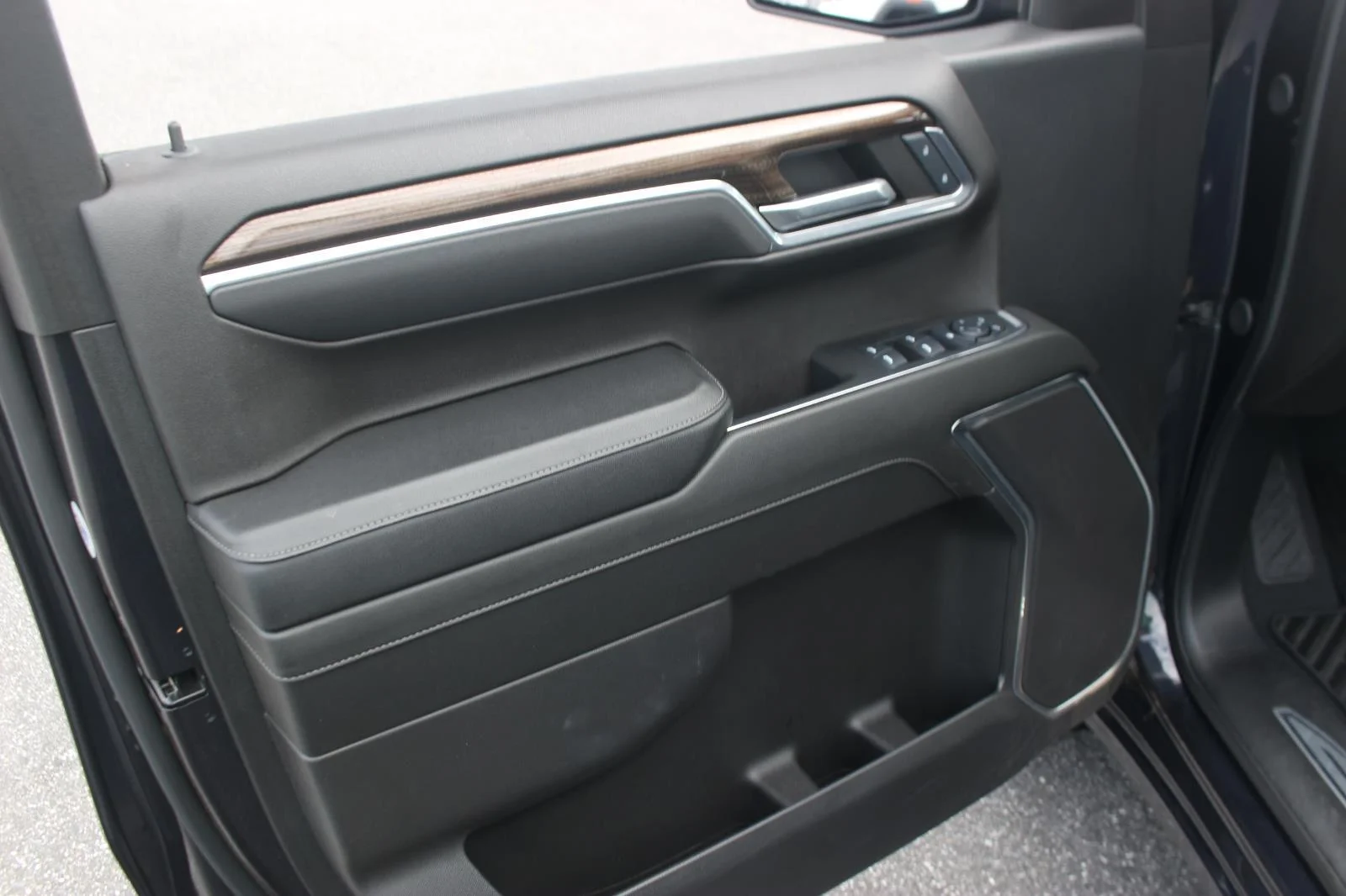 Used 2024 Dark Ash Metallic Chevrolet RST image 14
