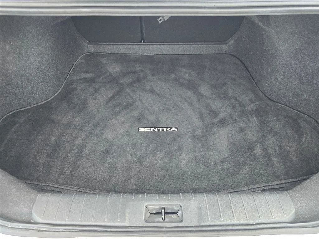 Used 2024 White Nissan SV image 26