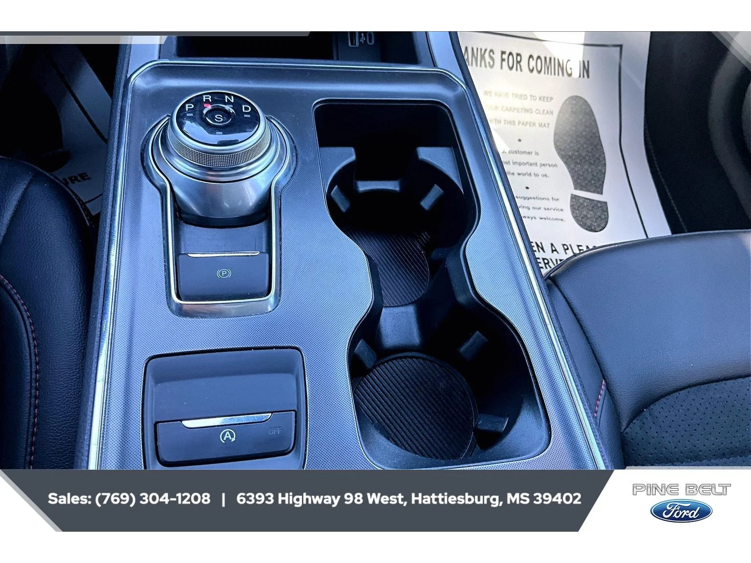 Used 2022 Star White Metallic Tri-Coat Ford ST-Line image 23