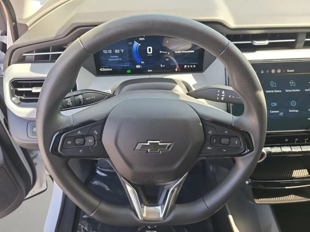 New 2027 Summit White Chevrolet LT image 26