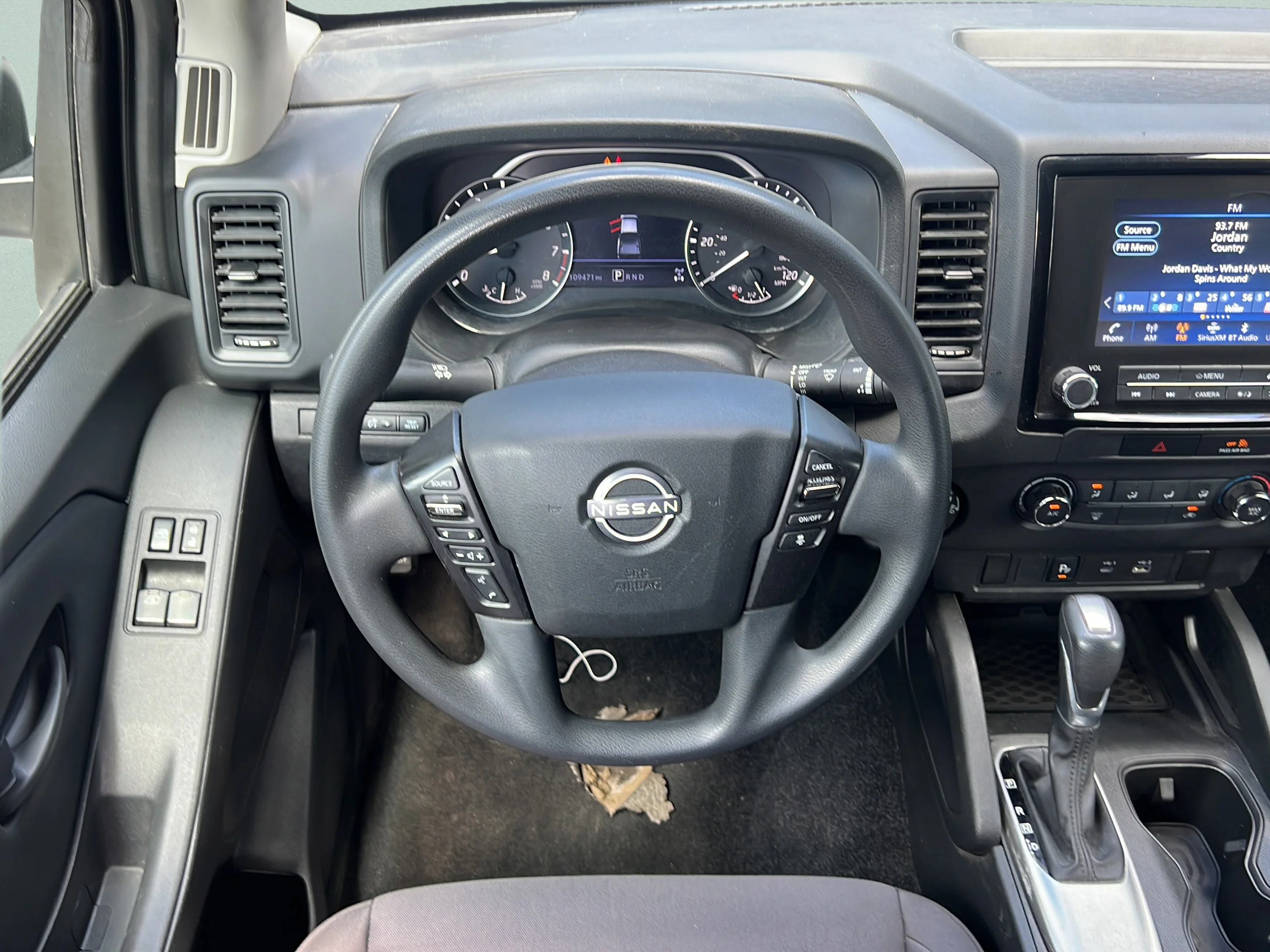 Used 2023 Glacier White Nissan S image 12