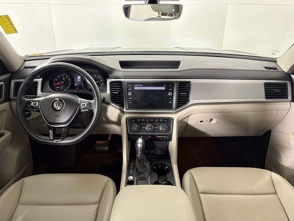 Used 2019 Black Volkswagen 3.6L V6 SE image 42
