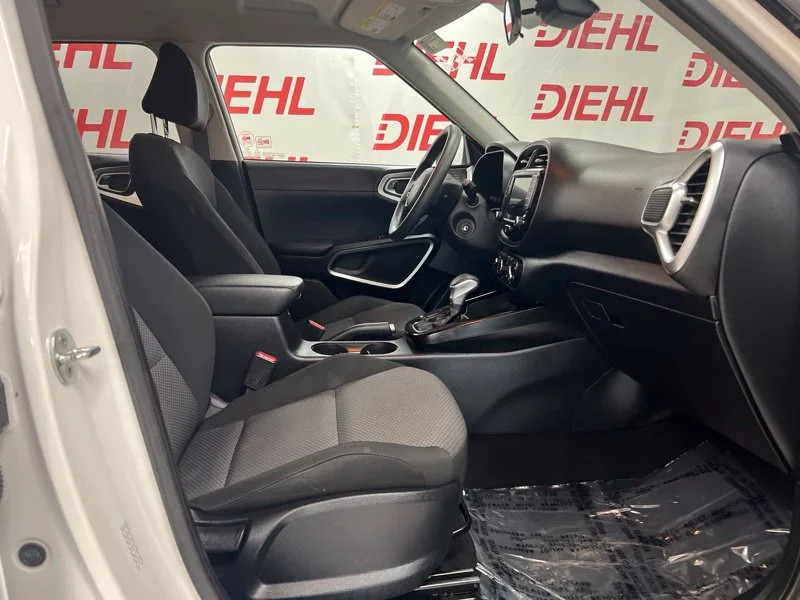 Used 2022 White Kia LX image 12
