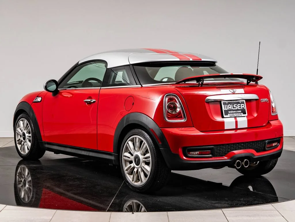 Used 2012 Chili Red MINI  image 6