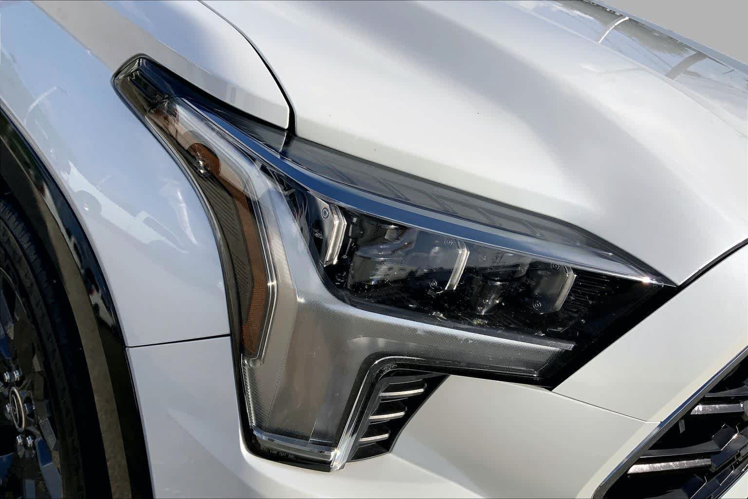 Used 2023 Wind Chill Pearl Toyota Platinum image 28