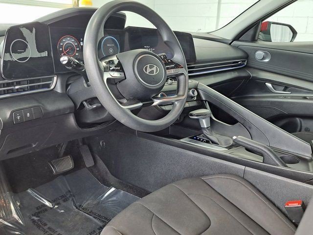 Used 2024 Red Hyundai SEL image 8