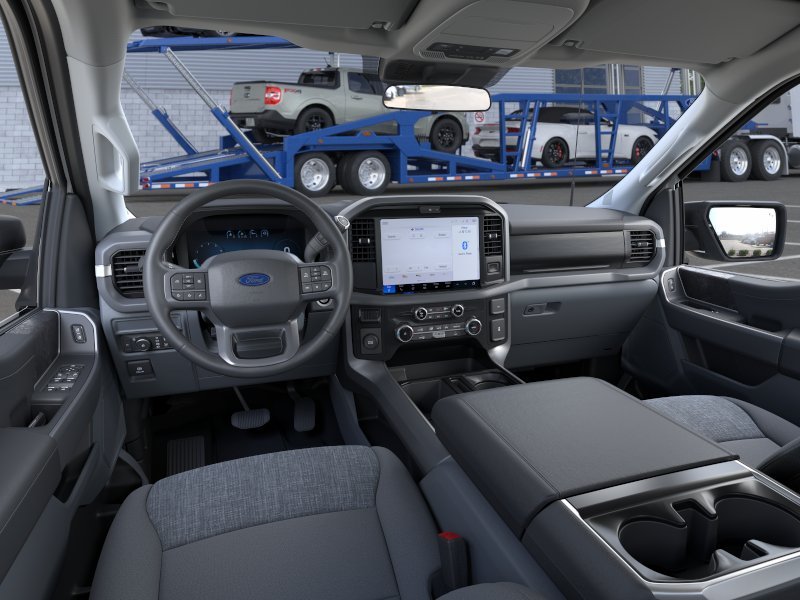 New 2026 Oxford White Ford XLT image 9