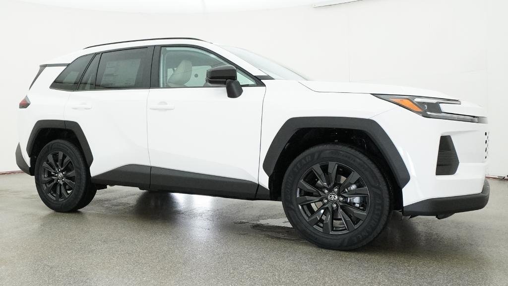 New 2026 Ice Cap Toyota XLE Premium image 7