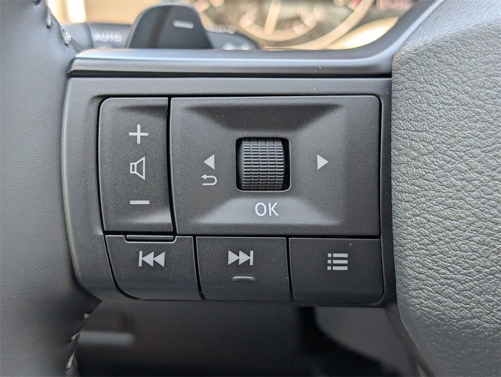 2026 Nissan Rogue SV - Photo 13