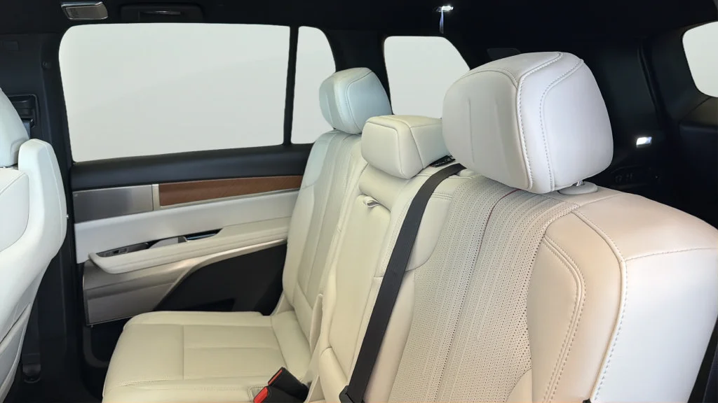 2027 Cadillac VISTIQ Sport - Photo 23