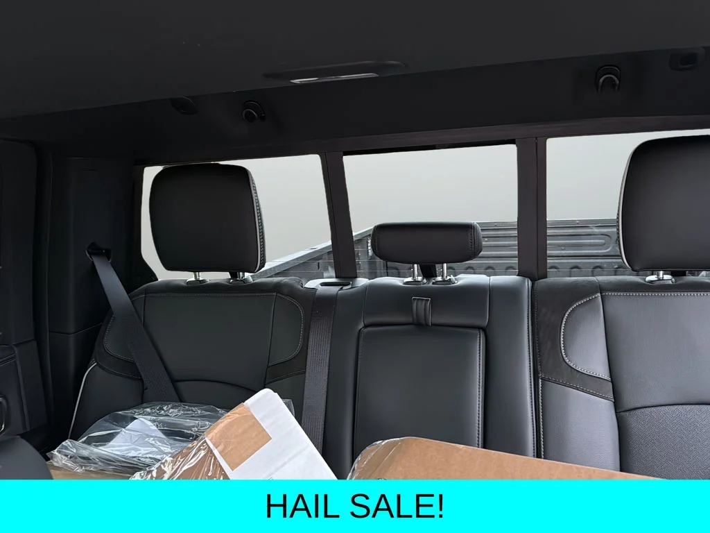 New 2026 Diamond Black Crystal Pearl-Coat Exterior Paint RAM Laramie image 27