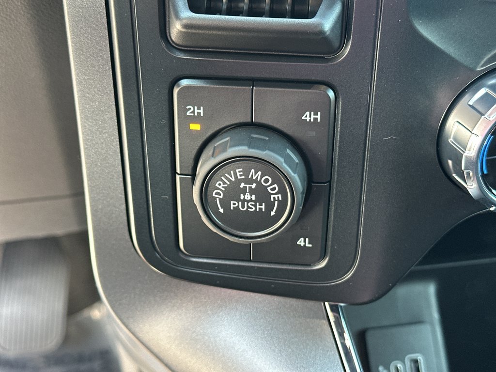 New 2026 Oxford White Ford XLT image 26