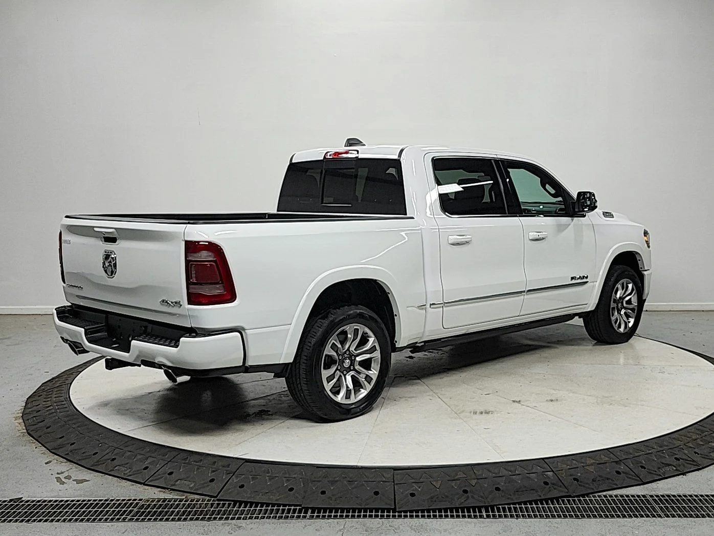 Used 2023 White Ram Limited image 7